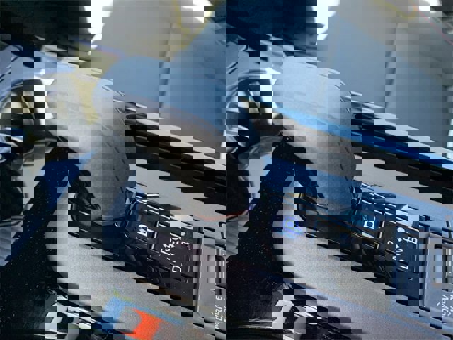 New 2025 Toyota Prius Plug-In Hybrid image 24