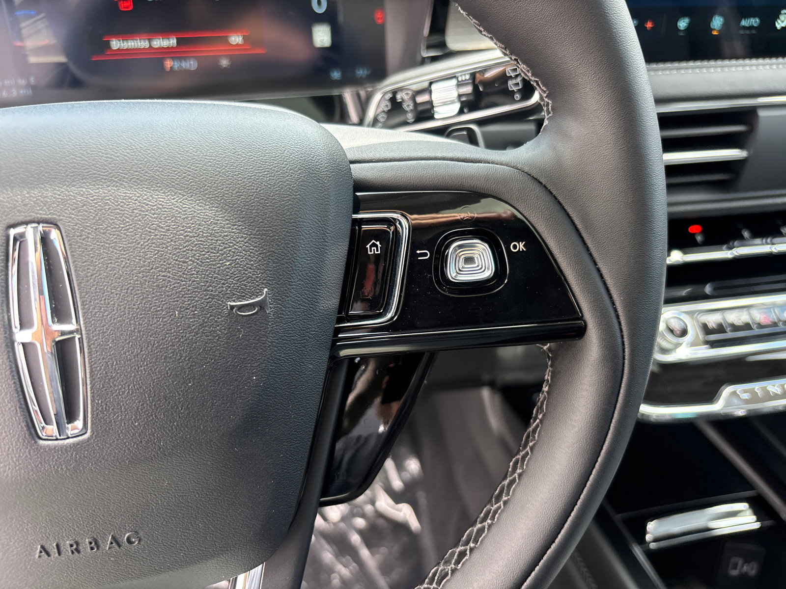 New 2026 Lincoln Corsair Premiere AWD/4WD image 19