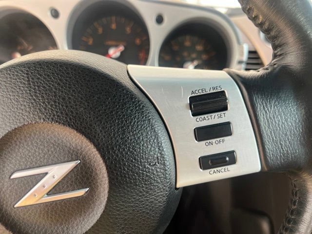 Used 2005 Nissan 350Z Grand Touring RWD image 19