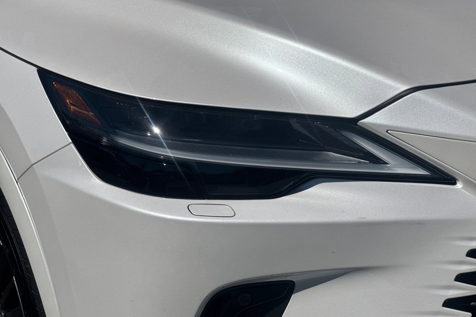 Used 2023 Lexus RX 350 FWD w/ Cold Area Package image 10