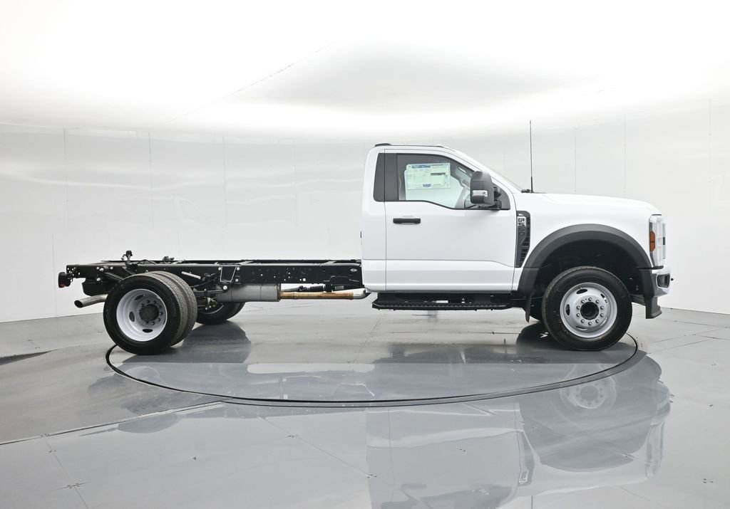 New 2025 Ford F550 XL image 19