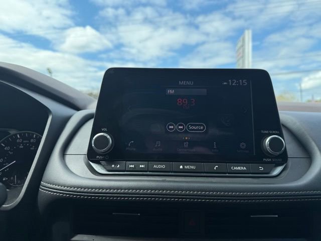 Used 2023 Nissan Rogue SV image 20