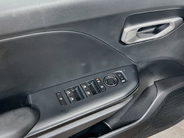 New 2026 Kia K4 FWD image 17