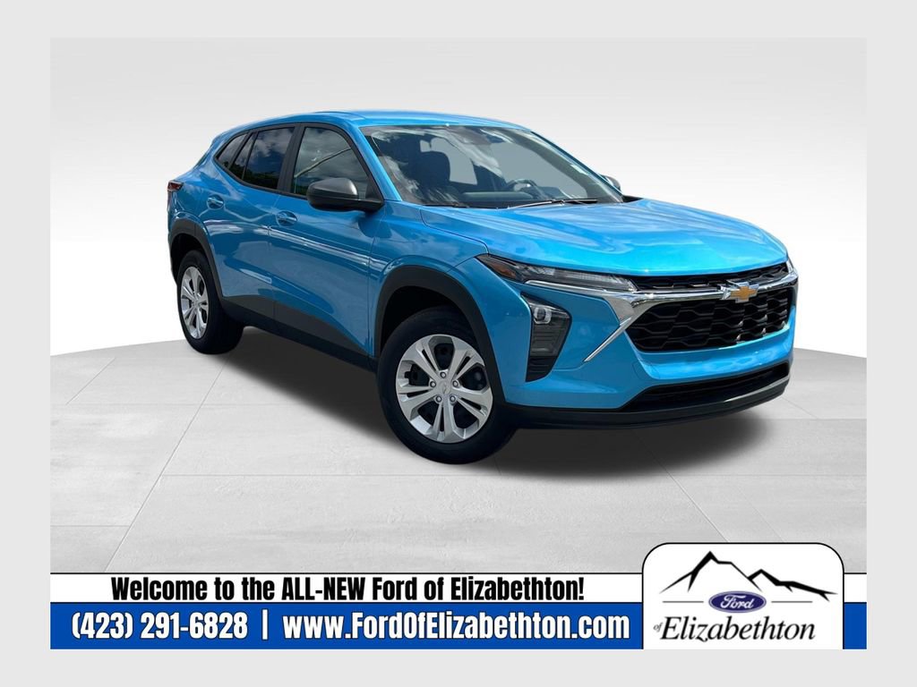 Used 2025 Chevrolet Trax LS