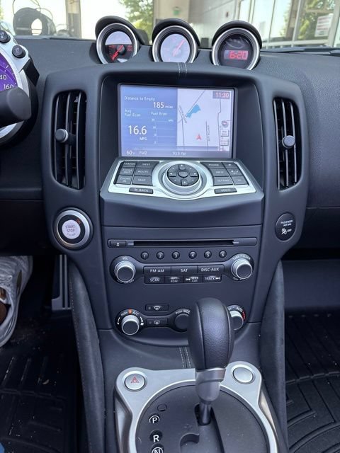Used 2019 Nissan 370Z Touring RWD image 10