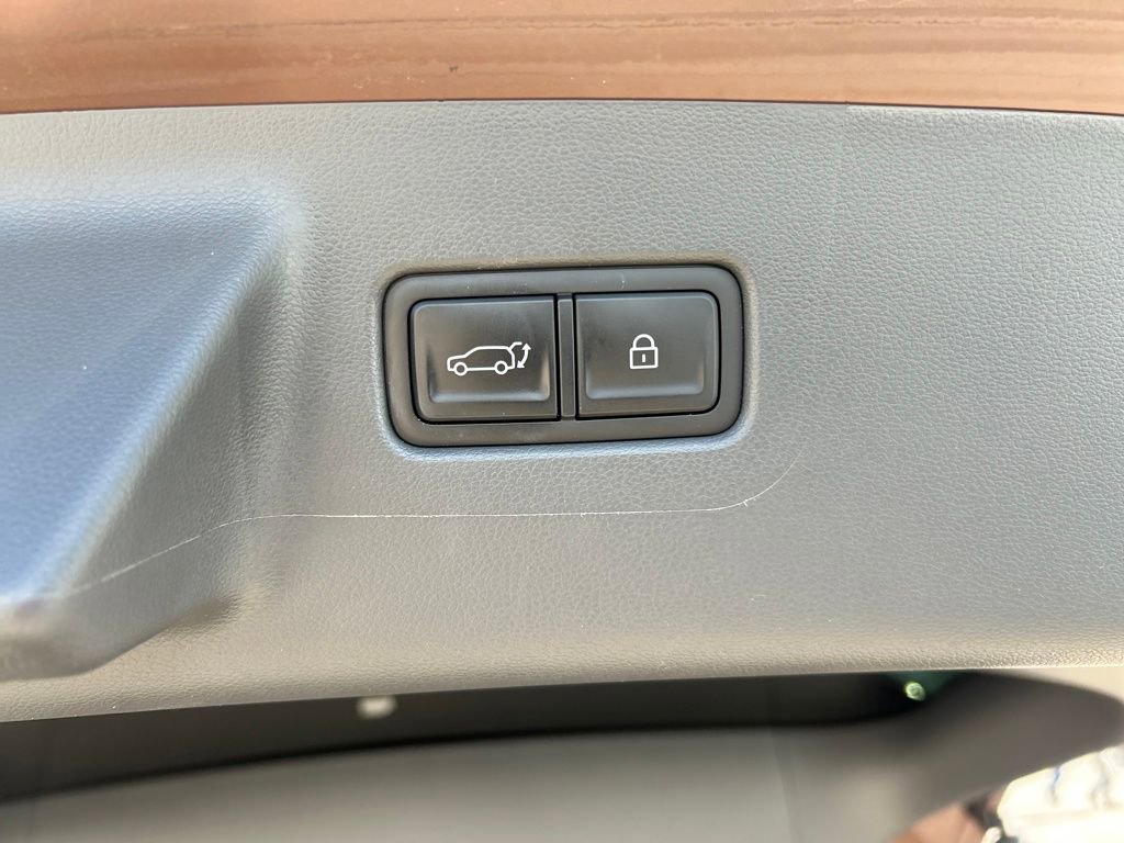 Used 2024 Hyundai Santa Fe Limited image 30