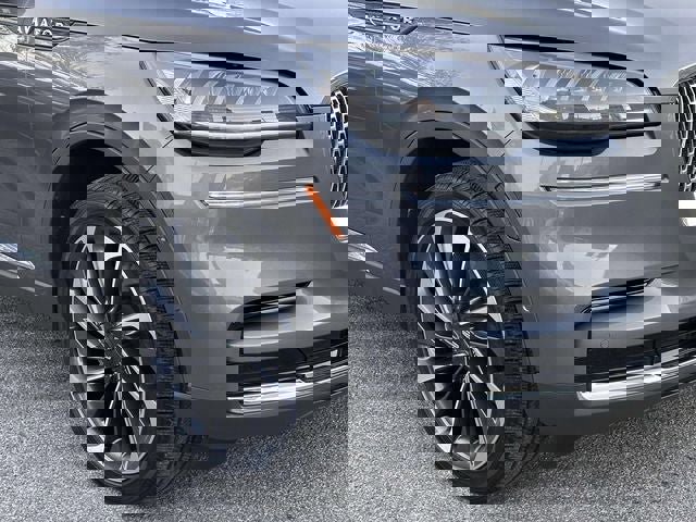 Used 2024 Lincoln Aviator Reserve w/ Elements Package Plus image 12