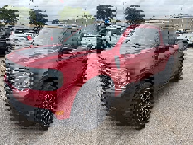 Used 2022 Ford Maverick Lariat w/ Lariat Luxury Package image 2