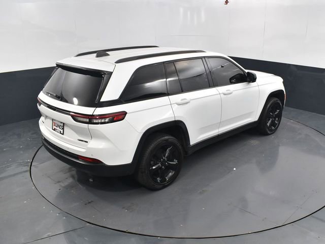 Used 2023 Jeep Grand Cherokee Limited w/ Black Appearance Package image 43