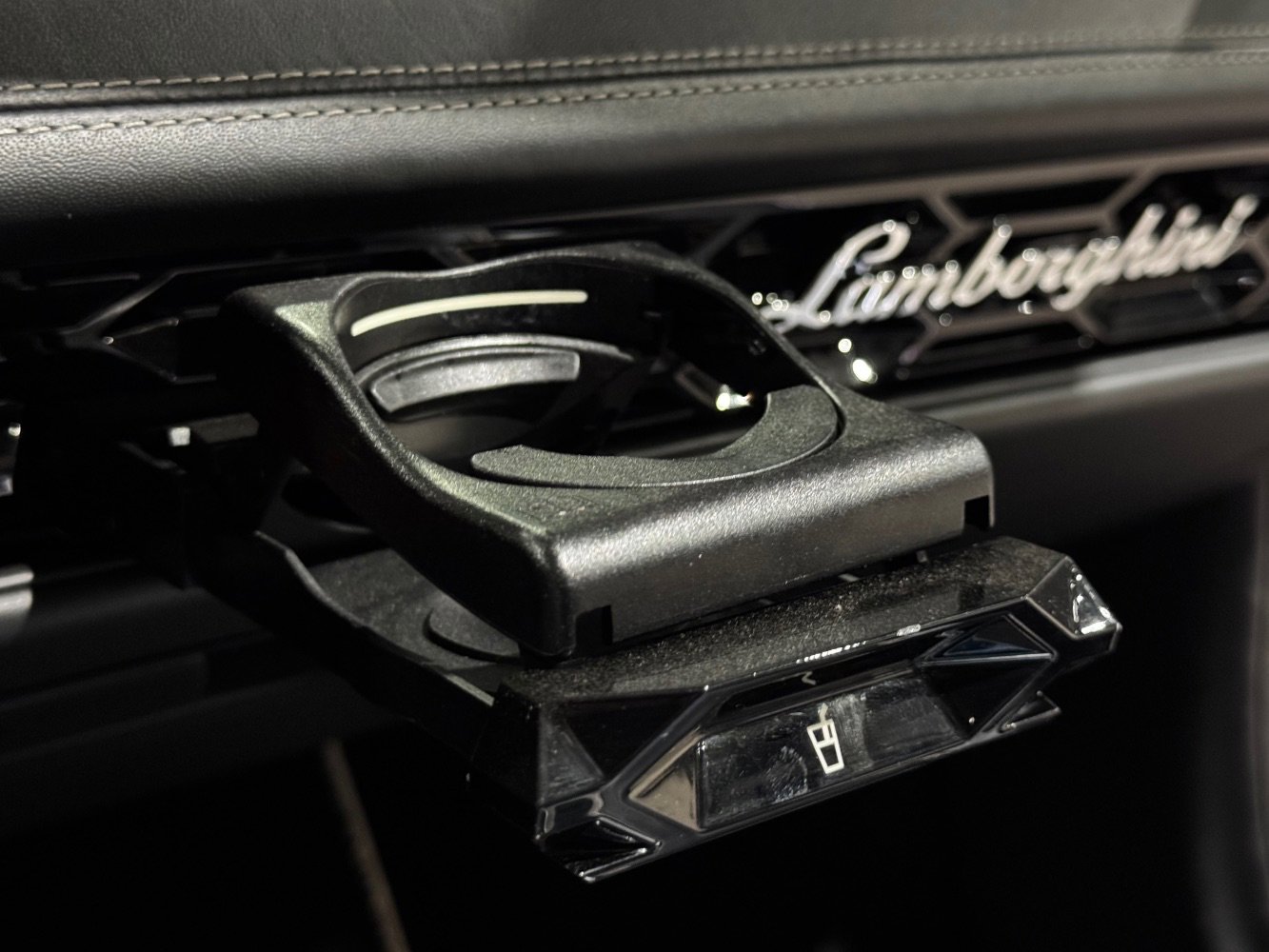 Used 2022 Lamborghini Huracan EVO image 36