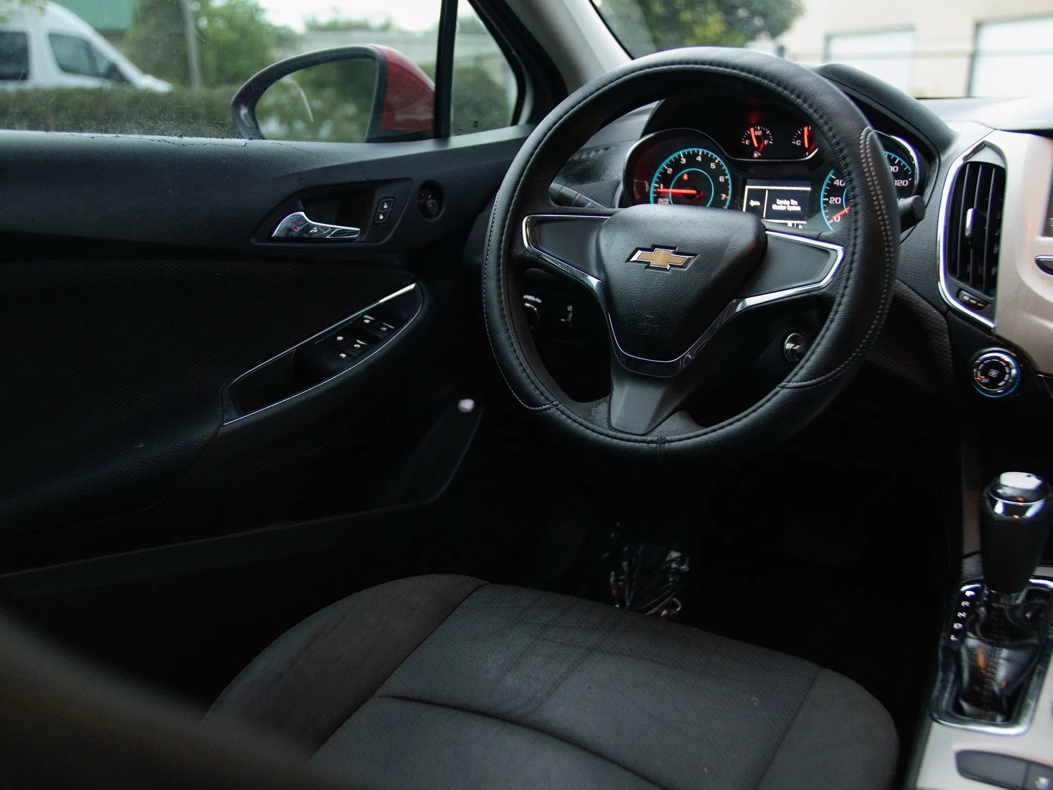 Used 2018 Chevrolet Cruze LS FWD image 26