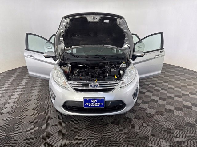Used 2013 Ford Fiesta SE FWD image 12