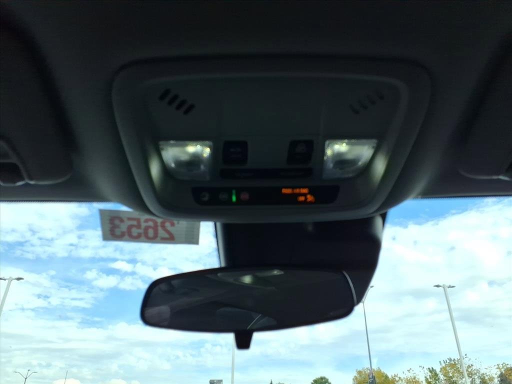 Used 2024 Chevrolet Malibu LT image 24