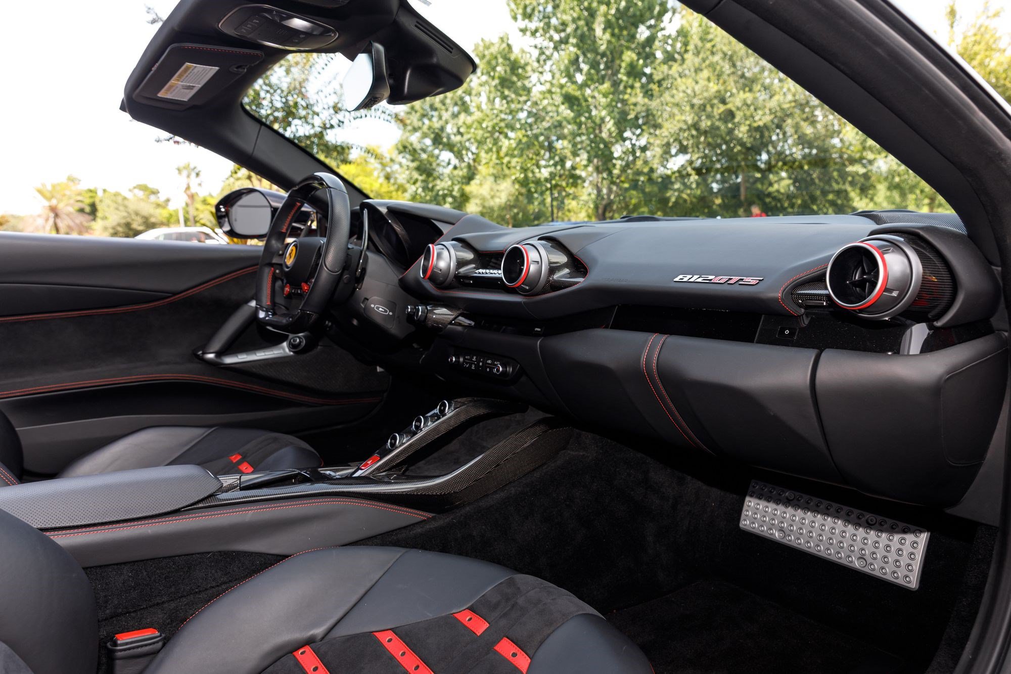 Used 2021 Ferrari 812 GTS RWD image 18