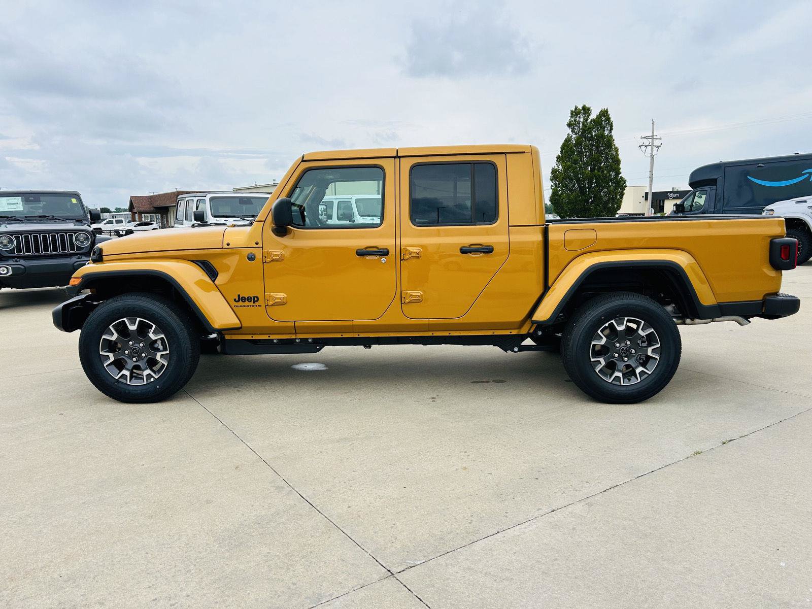 New 2026 Jeep Gladiator Sport AWD/4WD image 33