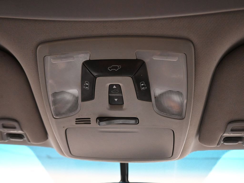 Used 2017 Toyota Sienna SE w/ SE Preferred Package image 24