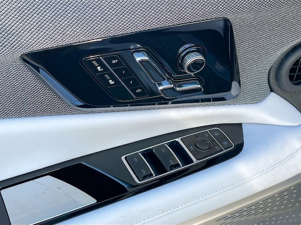 New 2026 Cadillac Optiq Sport 1 w/ LPO, Floor Liner Package image 10