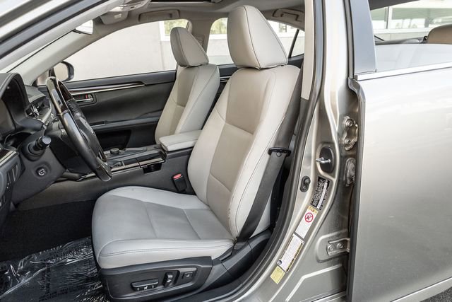 Used 2018 Lexus ES 350 w/ Premier Package image 11