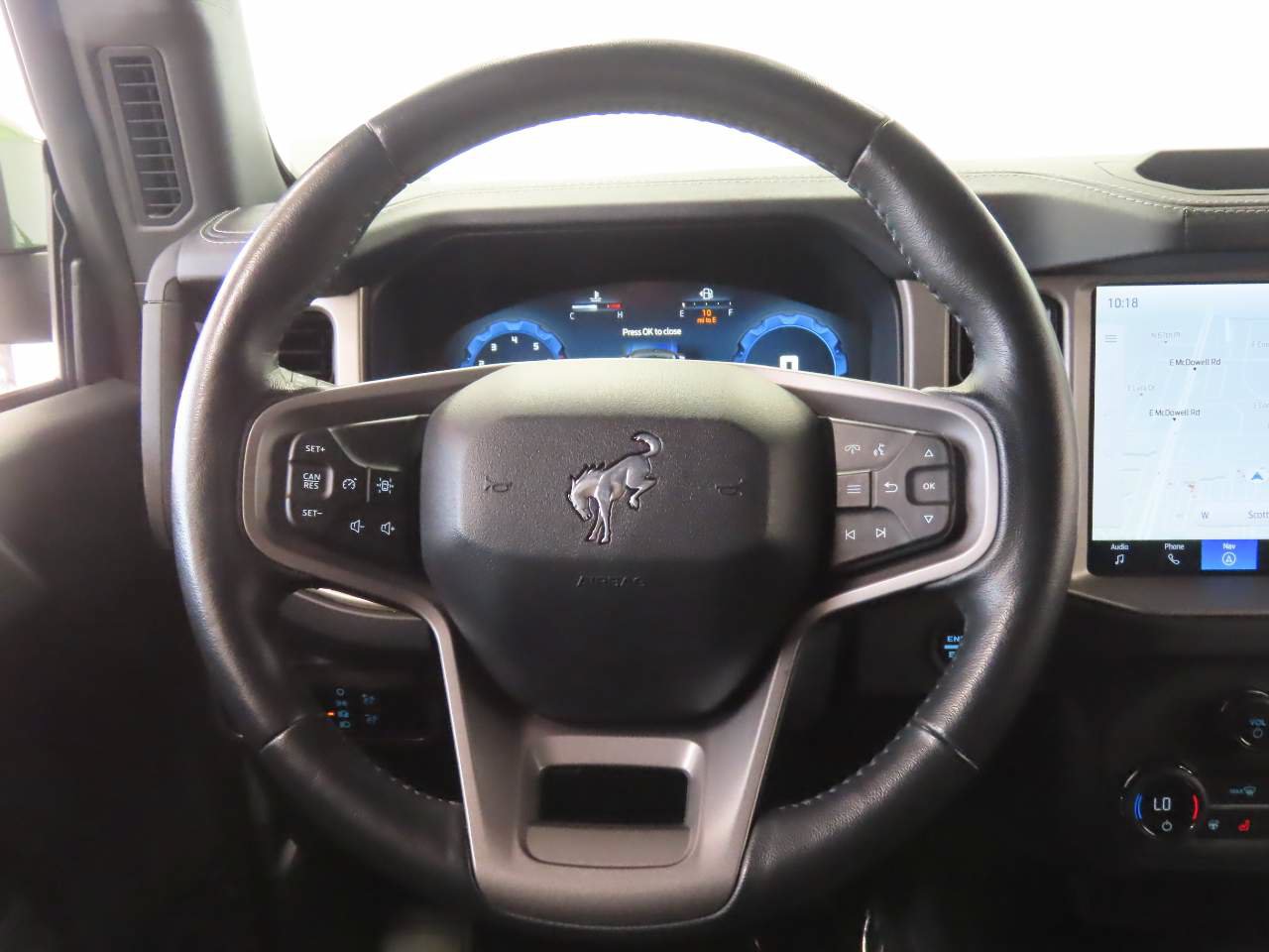Used 2025 Ford Bronco Outer Banks AWD/4WD image 9