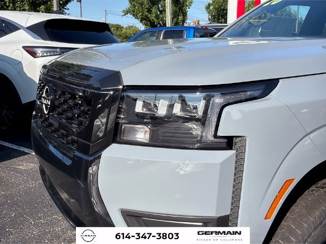 New 2026 Nissan Frontier SV w/ Tow Package AWD/4WD image 12