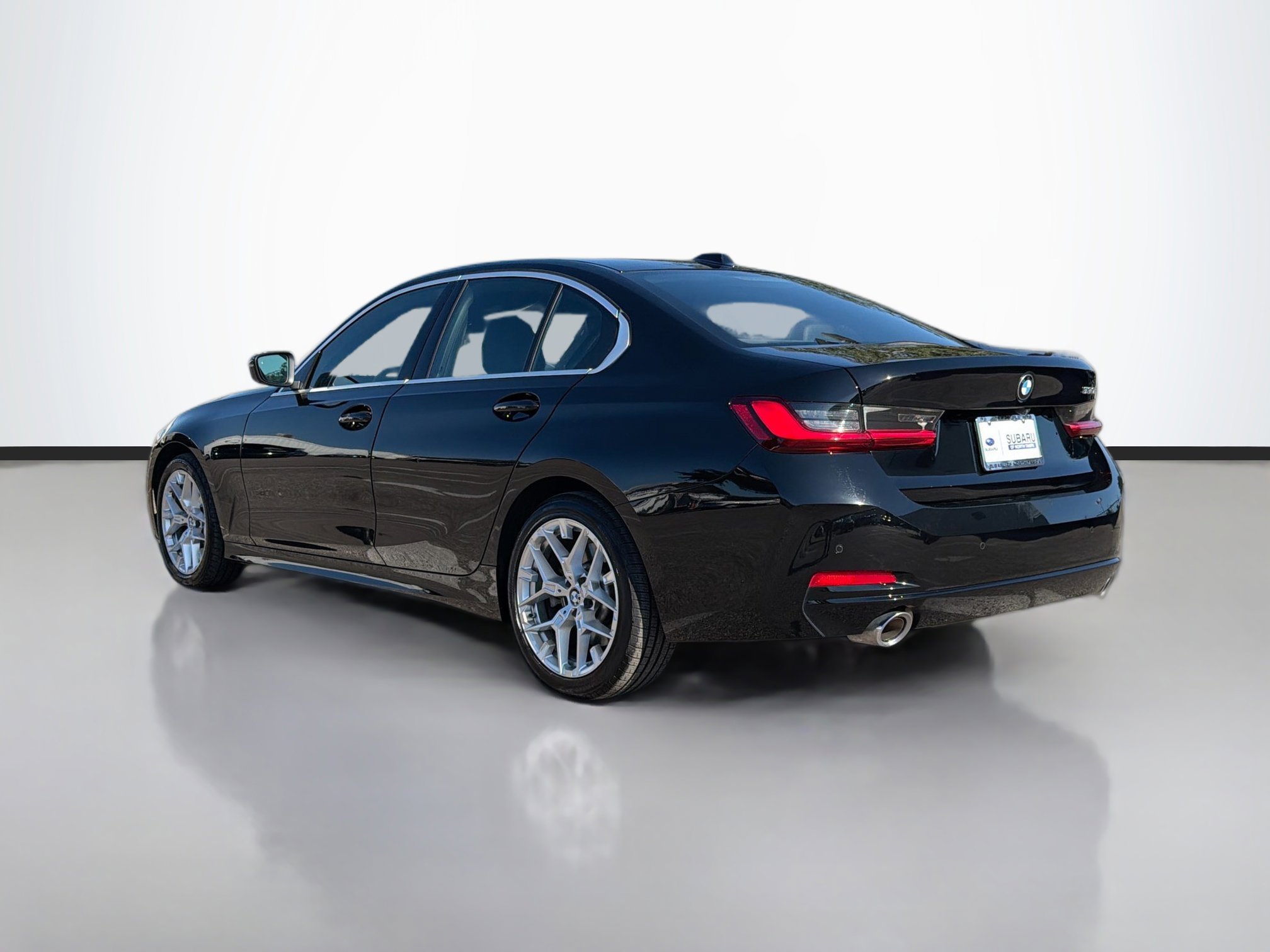 Used 2025 BMW 330i Sedan image 5