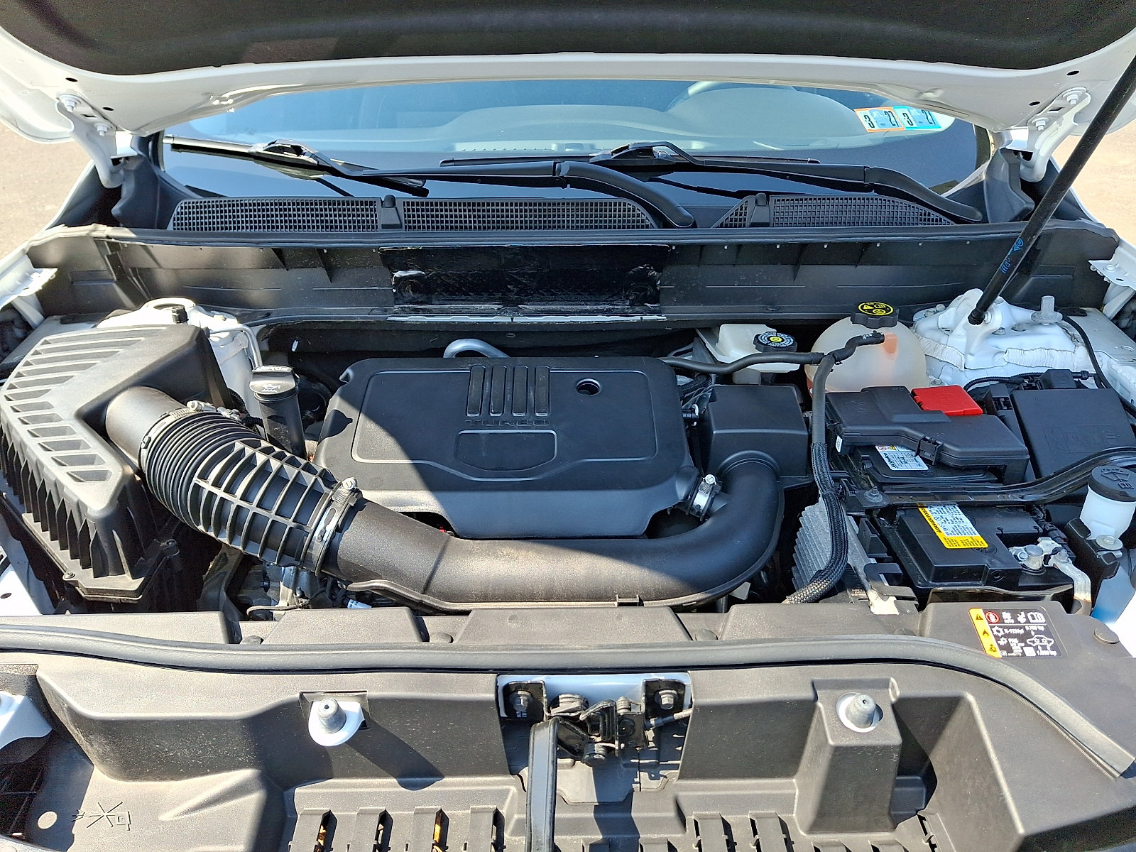 Certified 2023 GMC Acadia SLE w/ Driver Convenience Package image 28