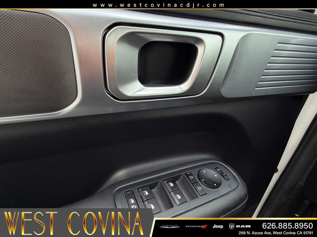 Used 2025 Hyundai Santa Fe SEL AWD/4WD image 14