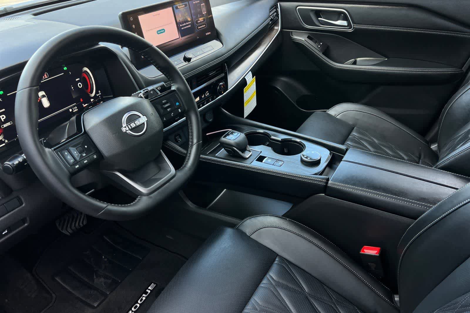 New 2026 Nissan Rogue Platinum AWD/4WD image 12