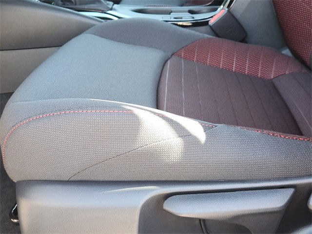 Used 2025 Toyota Corolla SE image 18