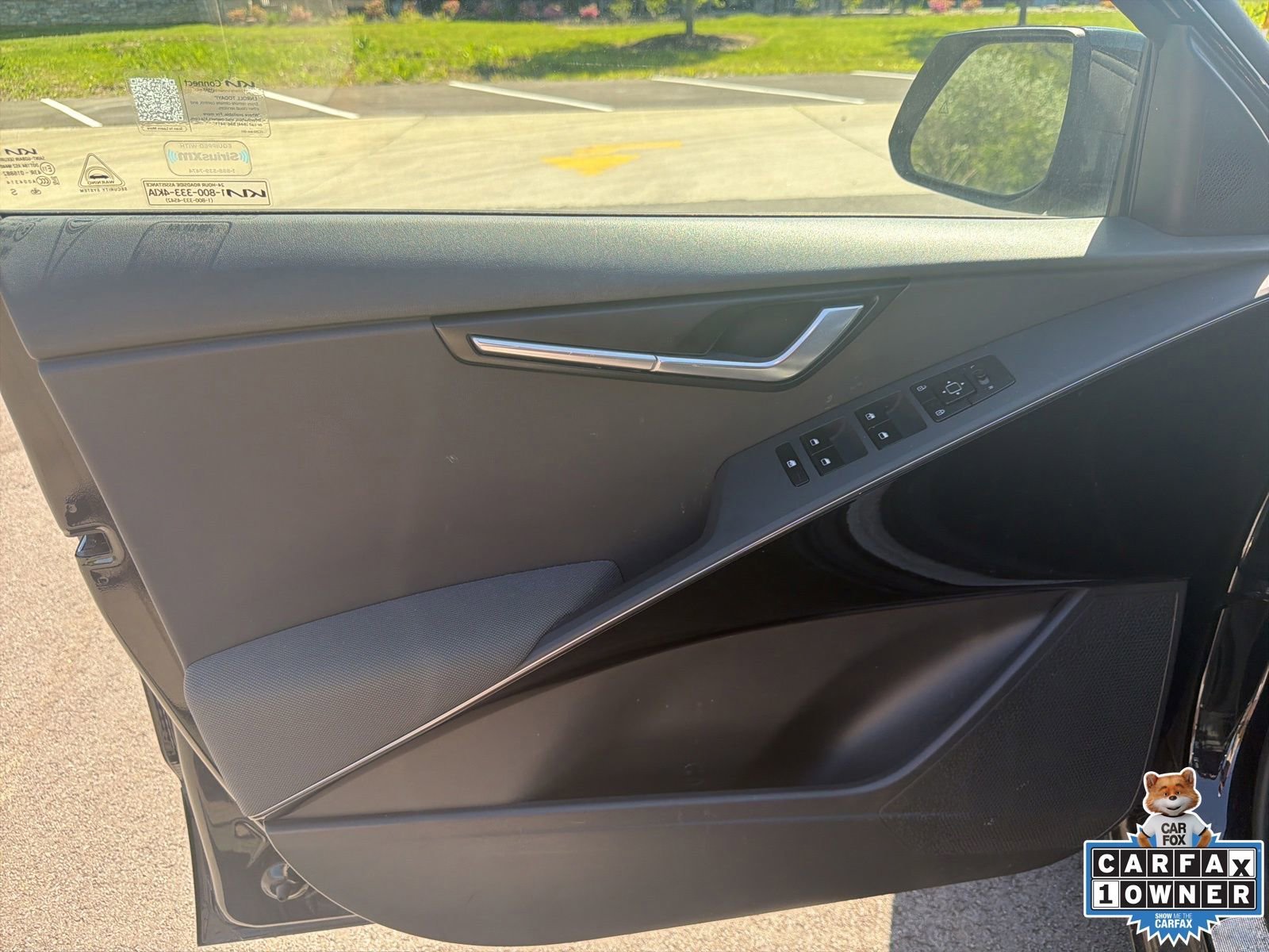 Used 2023 Kia Niro EX FWD image 7