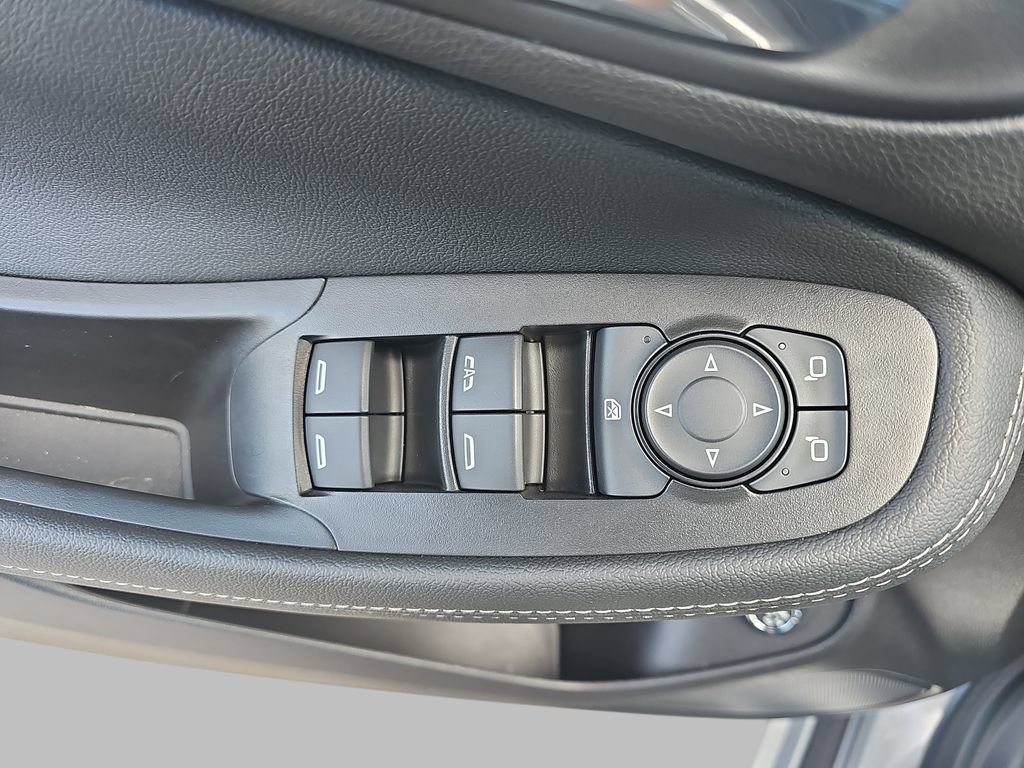 Used 2023 Buick Encore GX Select w/ Sport Touring Package AWD/4WD image 34