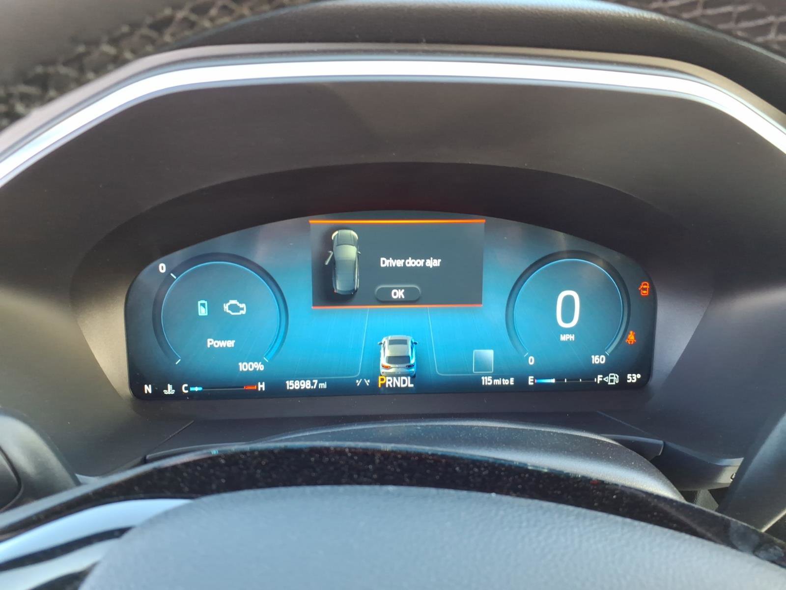 Certified 2025 Ford Escape Platinum w/ Class II Trailer Tow Package FWD image 16