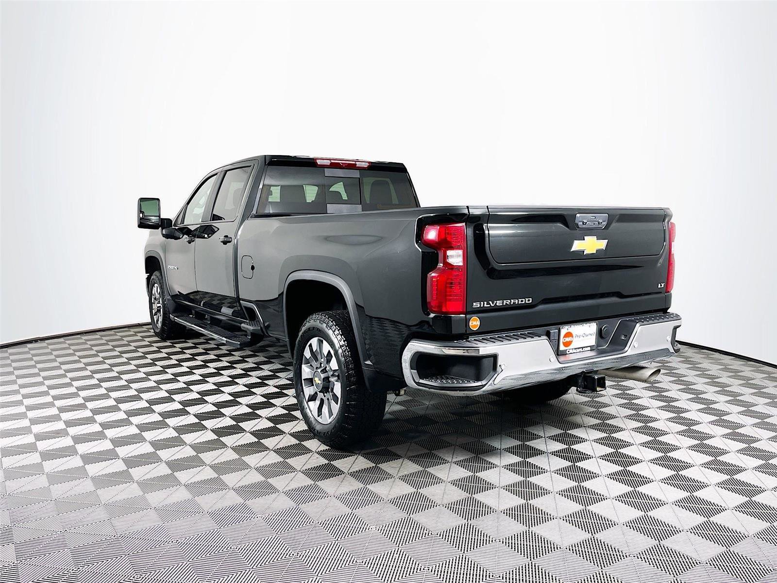 Used 2025 Chevrolet Silverado 2500 LT w/ Safety Package image 6