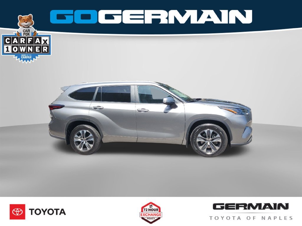 Used 2025 Toyota Highlander XLE FWD image 7