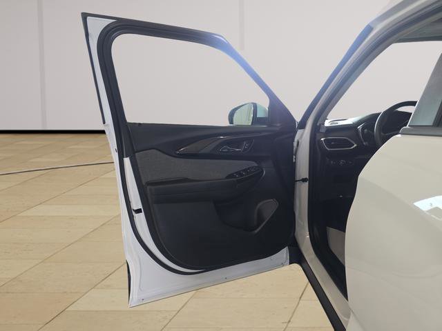 Used 2021 Chevrolet TrailBlazer LT w/ Driver Confidence Package FWD image 26