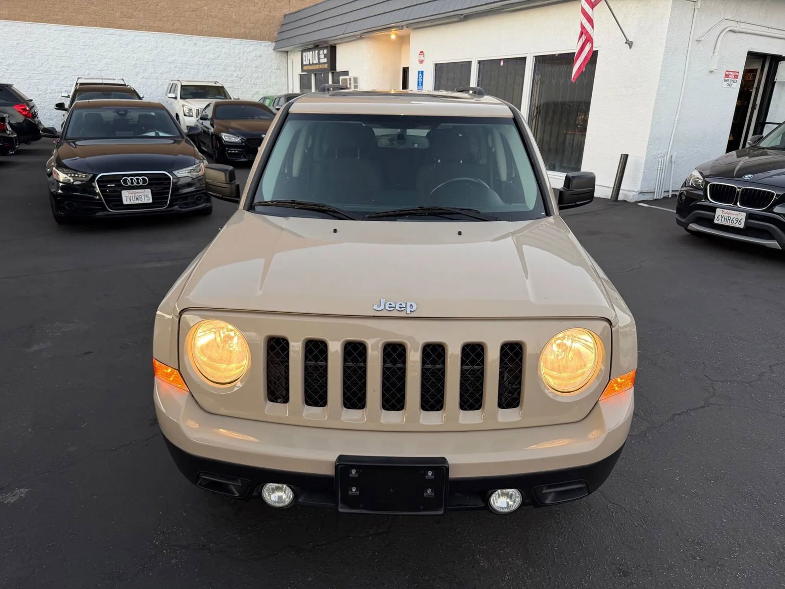 Used 2016 Jeep Patriot Latitude w/ Sun/Sound Group image 7