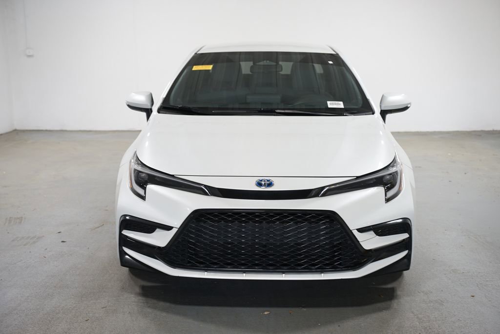 Used 2024 Toyota Corolla SE image 2