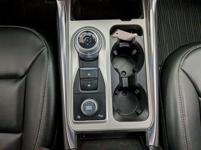 Used 2022 Ford Explorer XLT w/ Equipment Group 202A image 32