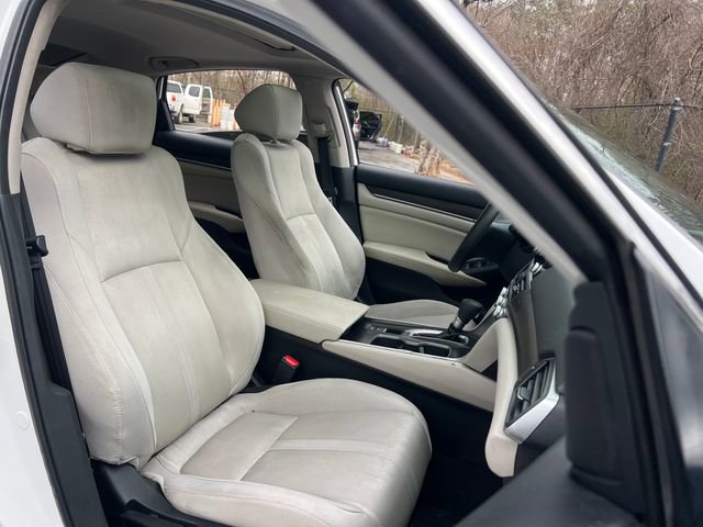 Used 2018 Honda Accord EX image 29