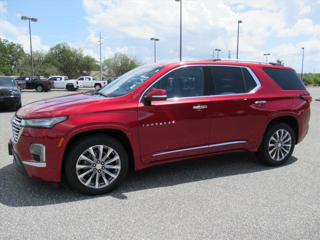 Used 2022 Chevrolet Traverse Premier AWD/4WD image 4