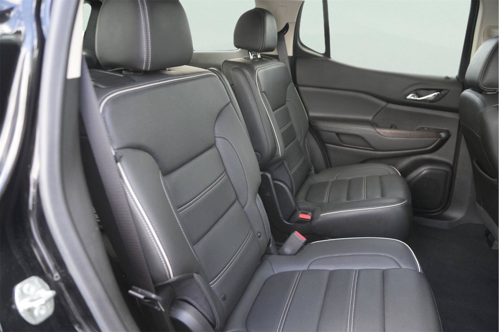 Used 2023 GMC Acadia Denali w/ Denali Ultimate Package FWD image 17