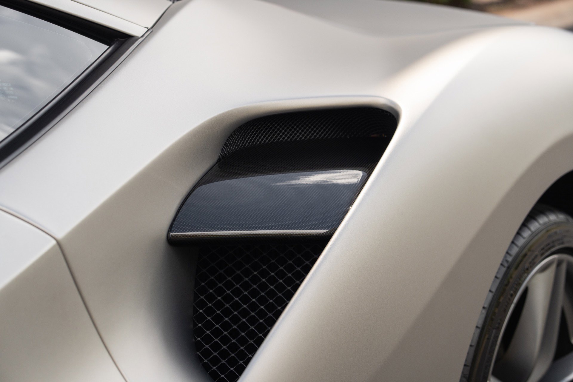 Used 2016 Ferrari 488 GTB image 28