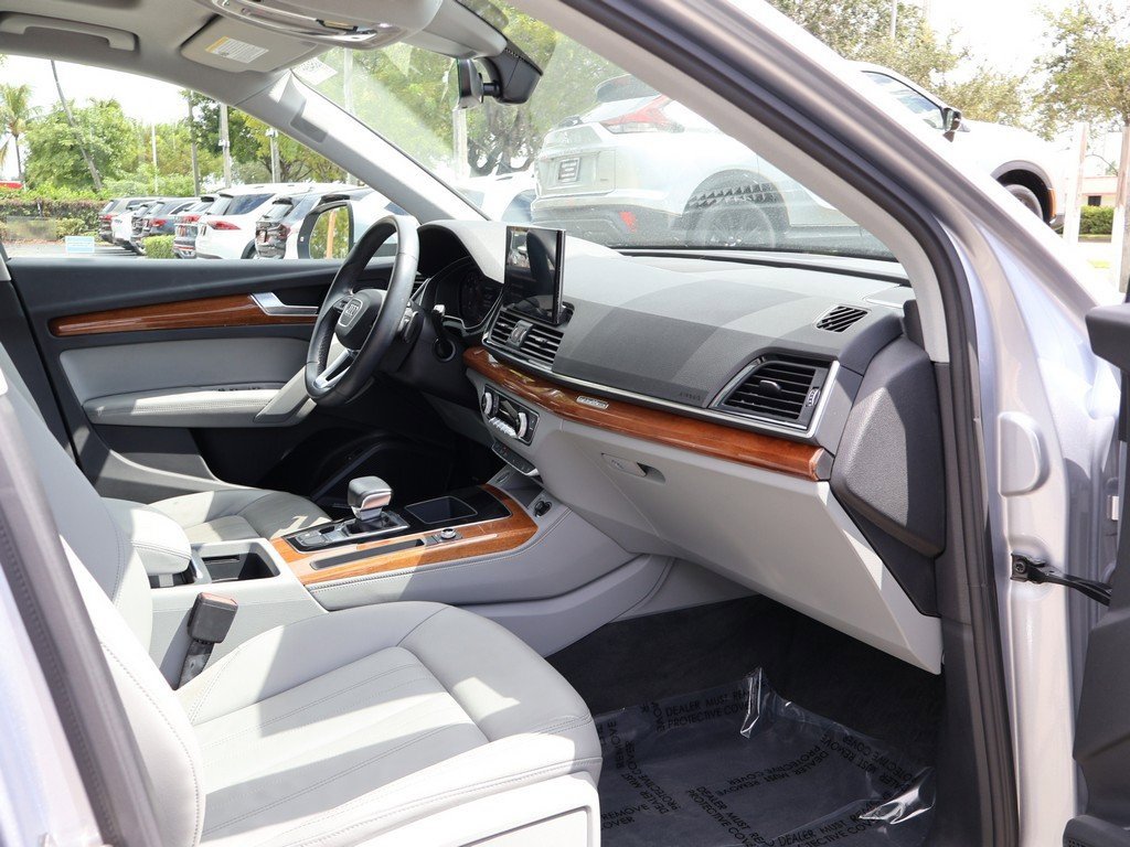 Used 2022 Audi Q5 2.0T Premium Plus w/ Premium Plus Package image 31