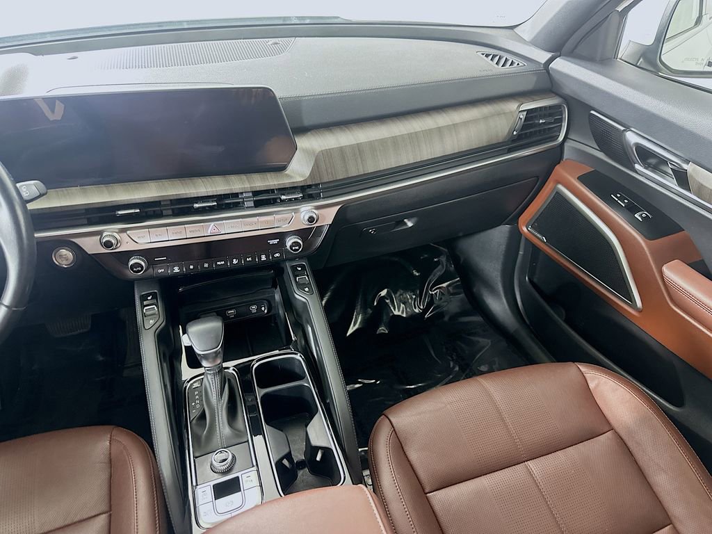 Used 2023 Kia Telluride EX w/ EX Captain's Chair Package image 20