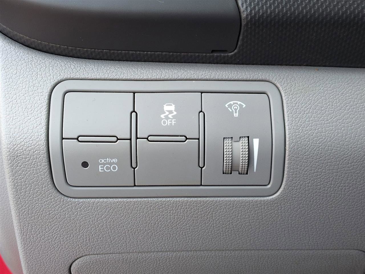 Used 2016 Hyundai Accent SE w/ Option Group 02 FWD image 17