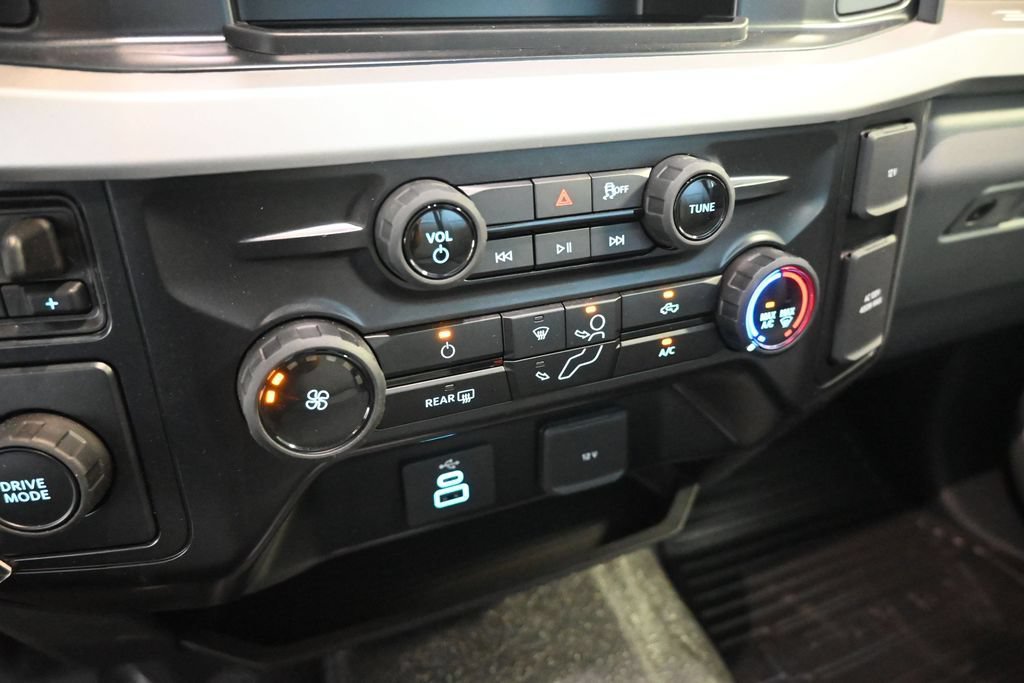 New 2026 Ford F450 XL w/ XL Chrome Package RWD image 17