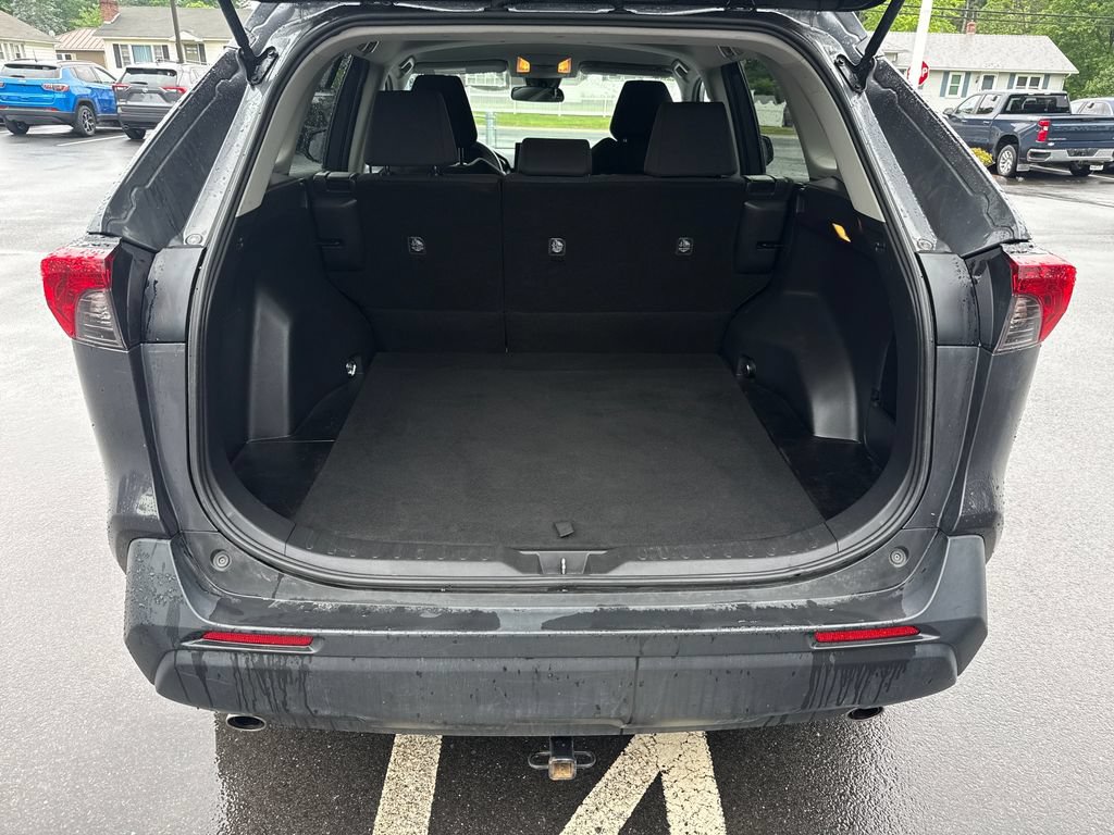 Used 2021 Toyota RAV4 LE AWD/4WD image 21