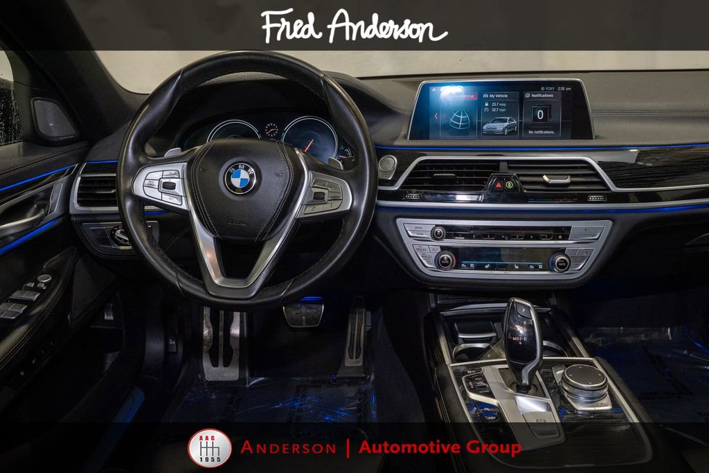 Used 2019 BMW 740i w/ M Sport Package RWD image 7