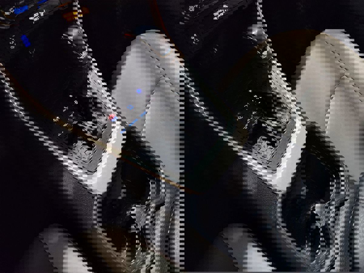 Used 2019 Toyota RAV4 XLE Premium image 39