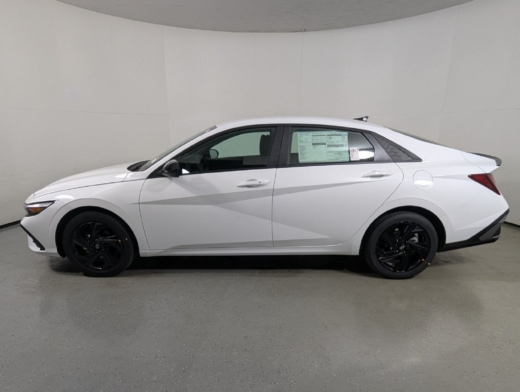 New 2026 Hyundai Elantra Sport FWD image 4